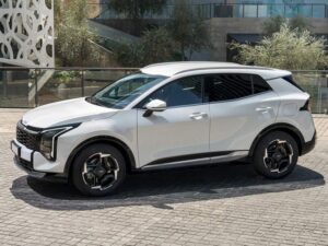 kia-sportage-side-view