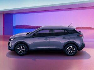 peugeot-2008-side-view